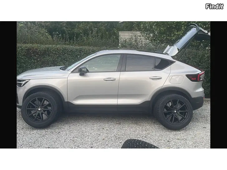 Säljes RC Design Black Matt lättmetallfälgar med Sailun Ice Blazer dubbdäck