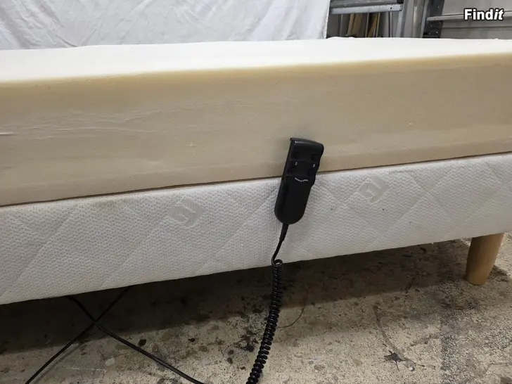 Säljes Moottorisänky