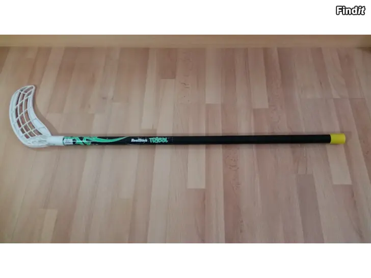 Myydään Sählymaila RealStick Tribal 3e