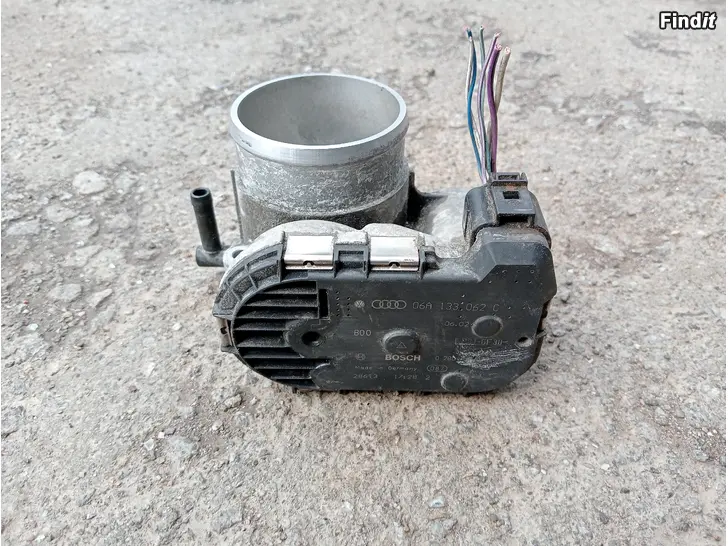 Myydään VAG 1,8 T 2003 kaasuläppä 06A133062C Bosch 0280750036