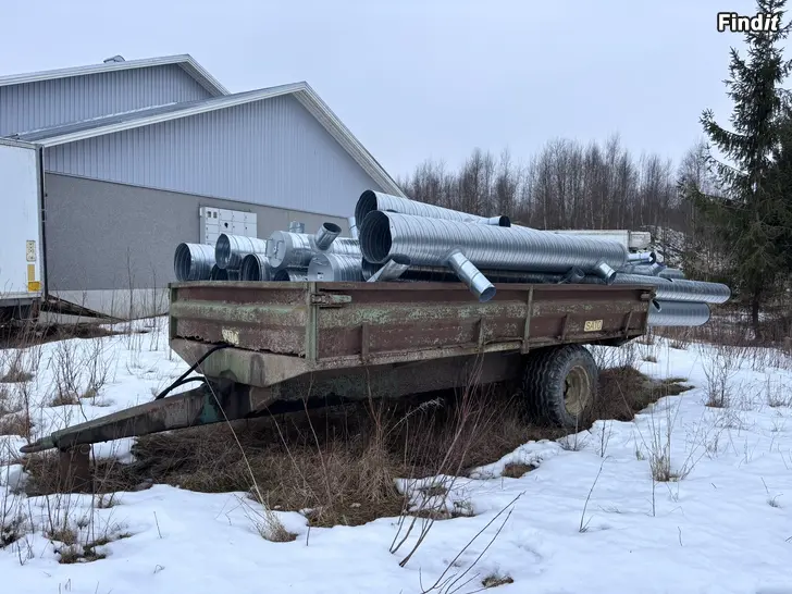 Myydään Sato traktorkärra inkl. moms