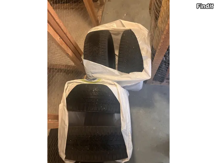 Myydään Triangle kitkarenkaat