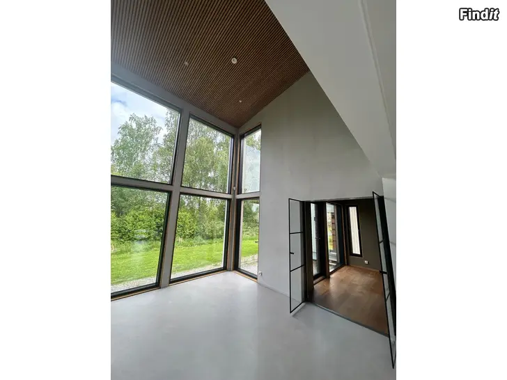 Säljes Stilrent och mångfunktionellt hus i Kivilös