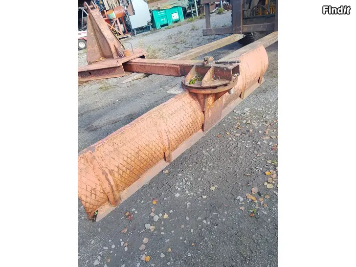 Säljes Schaktblad åt gårdstraktor