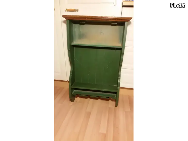 Myydään Puuhylly koristehylly vihreä 77x40x14cm  -10e