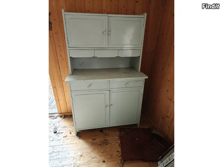 Säljes Gammalt skåp