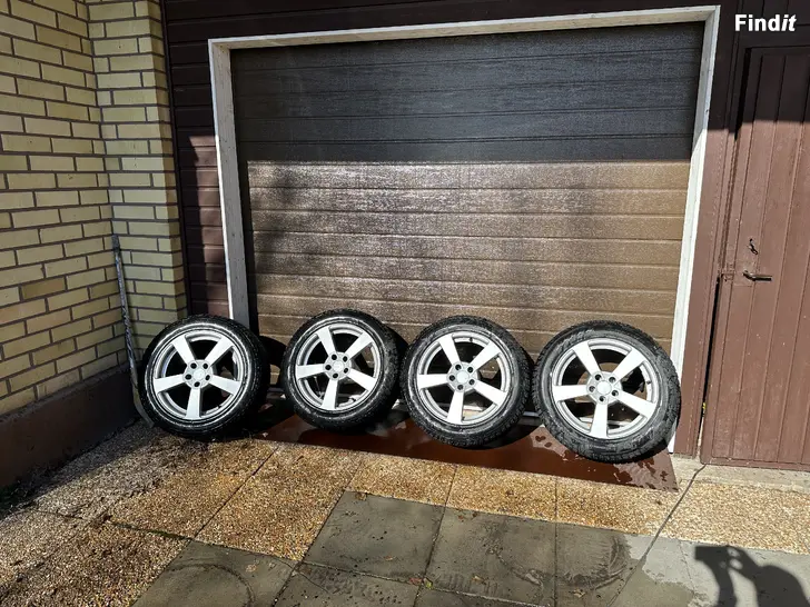 Säljes 18 alufälgar Hankook däck
