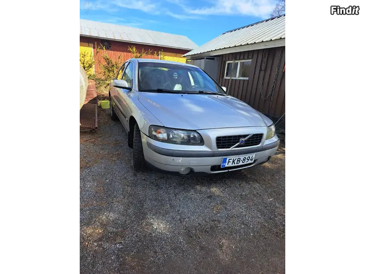 Myydään Volvo