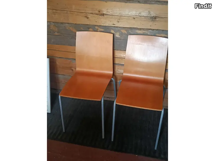 Säljes 4 stabelbara stolar