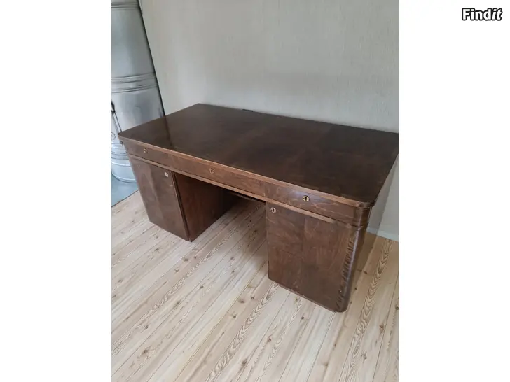 Säljes Antikt skrivbord