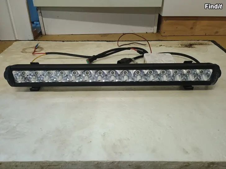 Säljes LED ljusramp inkl relé