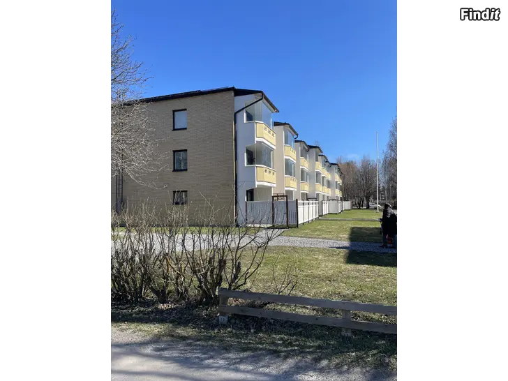 Uthyres Vuokrataan asunto 3h+k+s+parvekelasitettu  76,5 m2