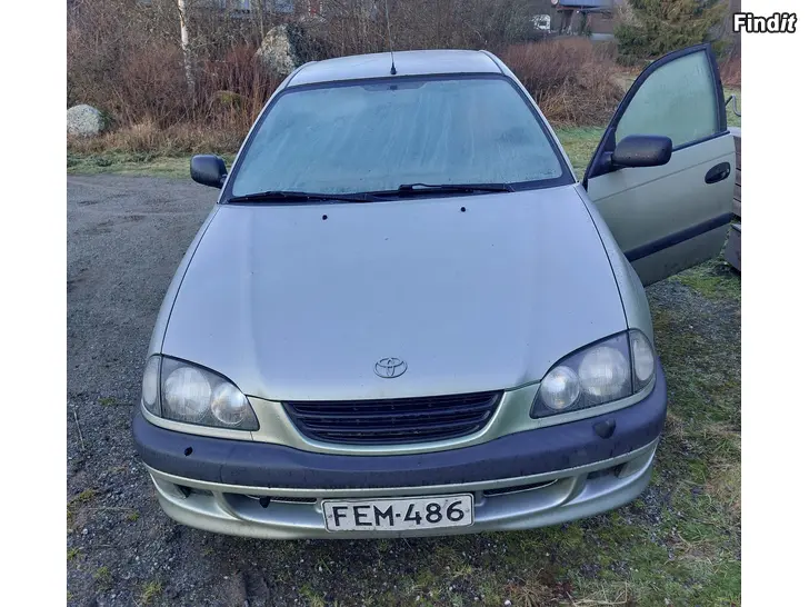 Säljes Toyota Avensis