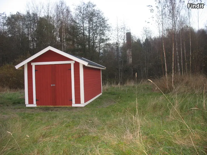 Myydään Pihavarasto/autotalli 3,5m x 8.25m