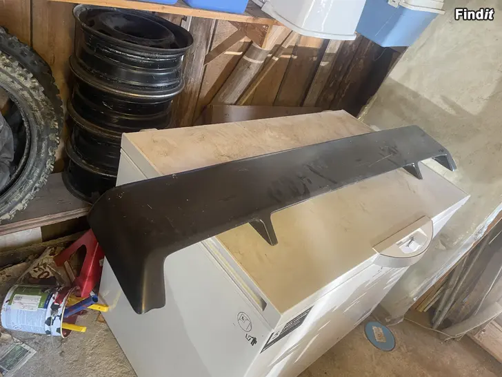 Säljes Volvo 740 spoiler