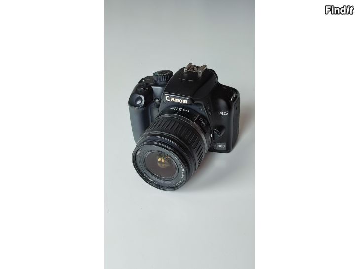 Myydään Canon 1000D + 18-55mm kit