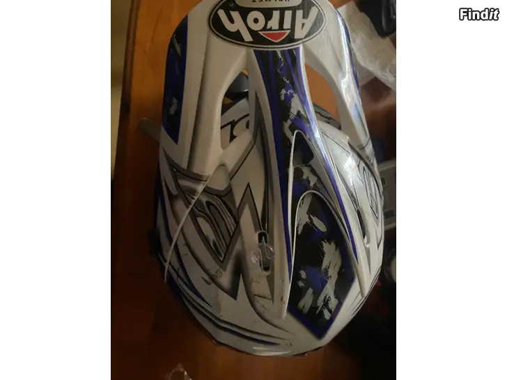 Säljes Airoh helmet
