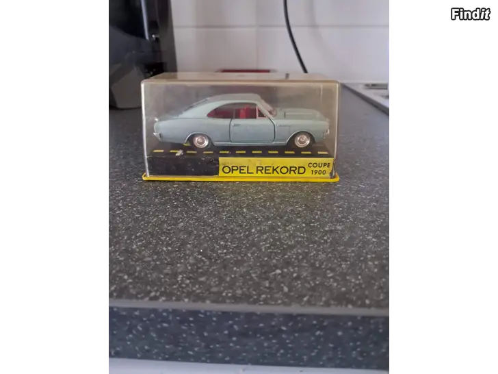 Myydään Opel Record Coupe 1900 keräily-auto