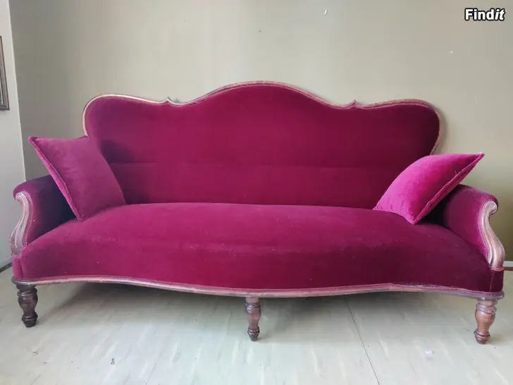 Säljes Mycket fin rokokosoffa