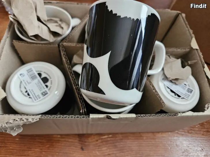 Säljes 9 st nya marimekko muggar 2,5 dl