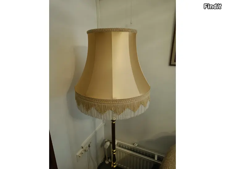 Säljes Golvlampa