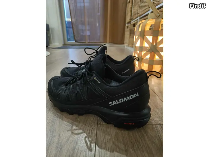 Myydään Salomon x braze GTX kengät