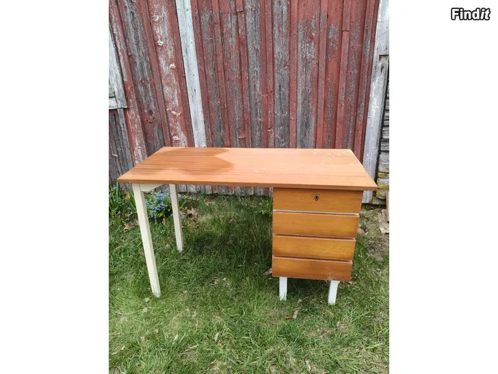 Säljes Bord