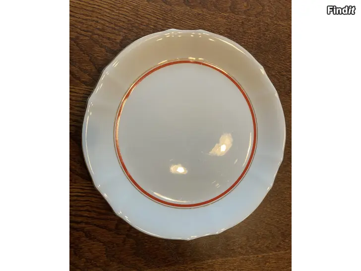 Säljes Arabias AS-modell tallrik och kaffekoppsfat