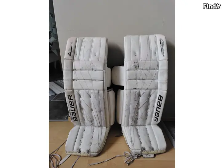 Säljes Ishockey målvaktsbenskydd Bauer Reactor 35+1