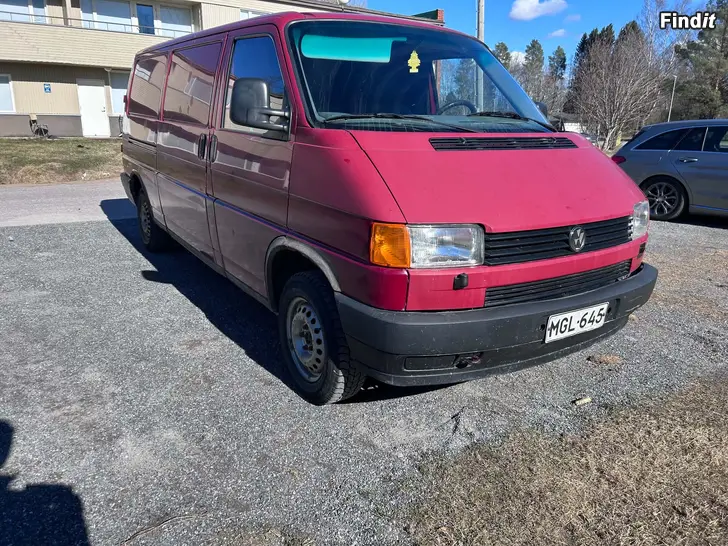 Myydään Transporter t4 juuri leimattu