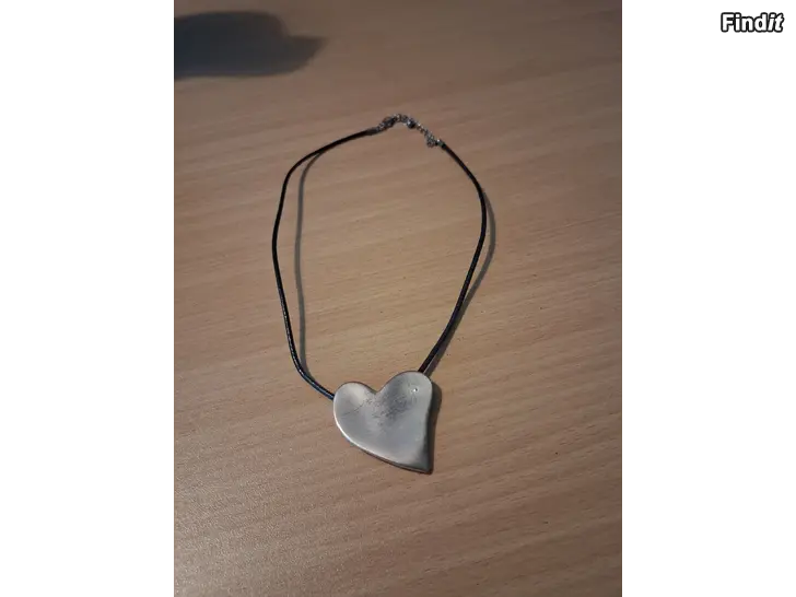 Säljes Halsband 10