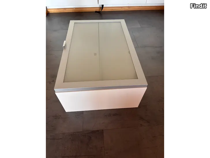 Säljes Lillången väggskåp