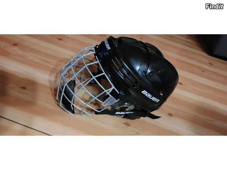 Säljes Bauer ishockeyhjälm