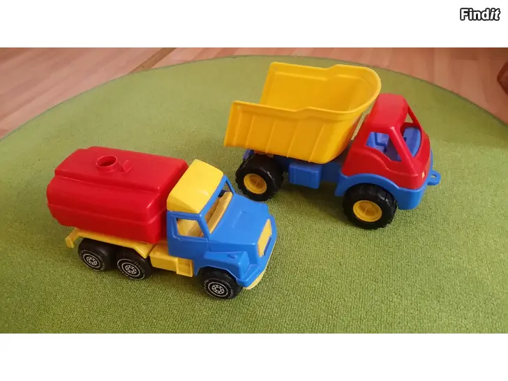 Myydään Tankki-auto ja kuorma-auto -muovia -yhteishintaan 10e