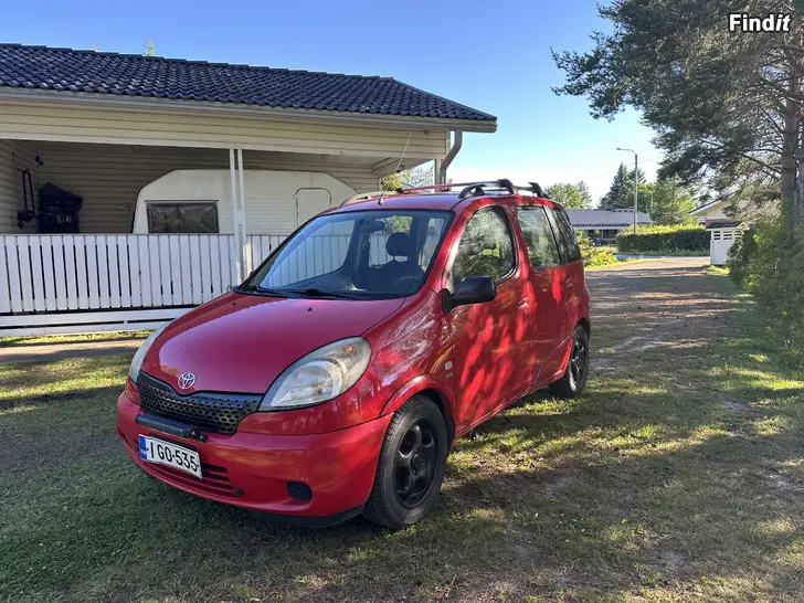 Myydään Toyota Yaris Verso 1.5