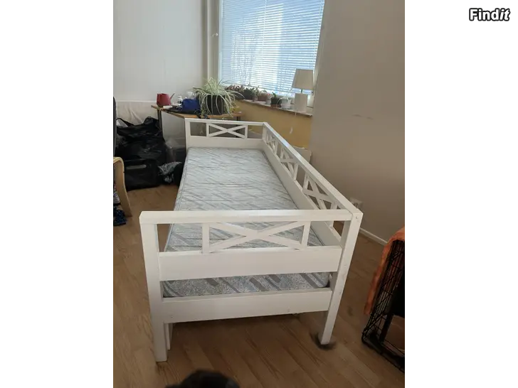 Säljes En soffsäng - soffa på dagen, säng på natten
