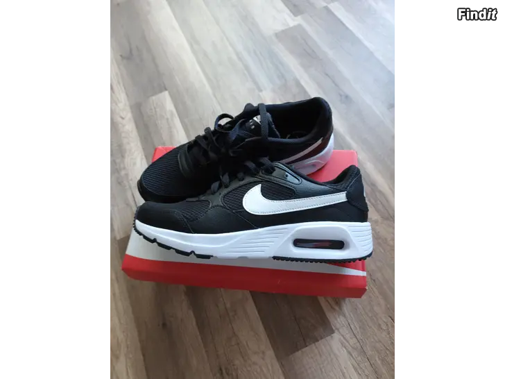 Myydään Naike Air max sc