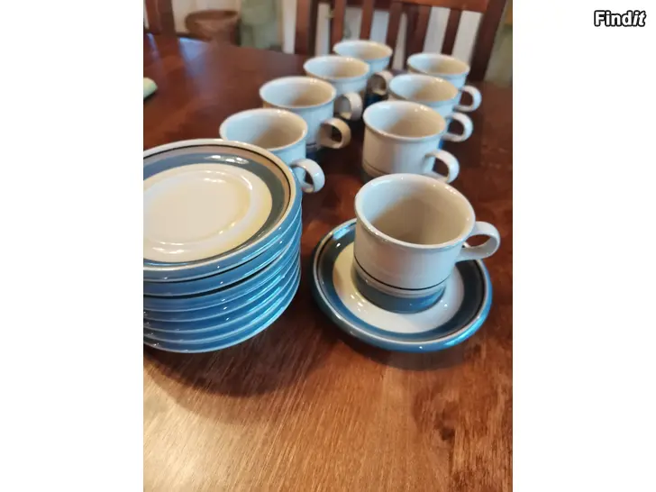 Myydään 8 Arabia Uhtua kahvikupit