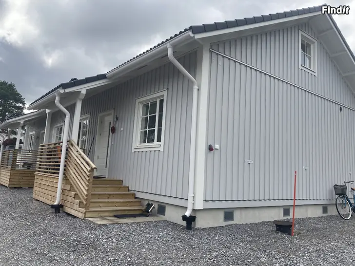 Uthyres Parhus i Smedsby 2r+stugkök+b 63kvadrat