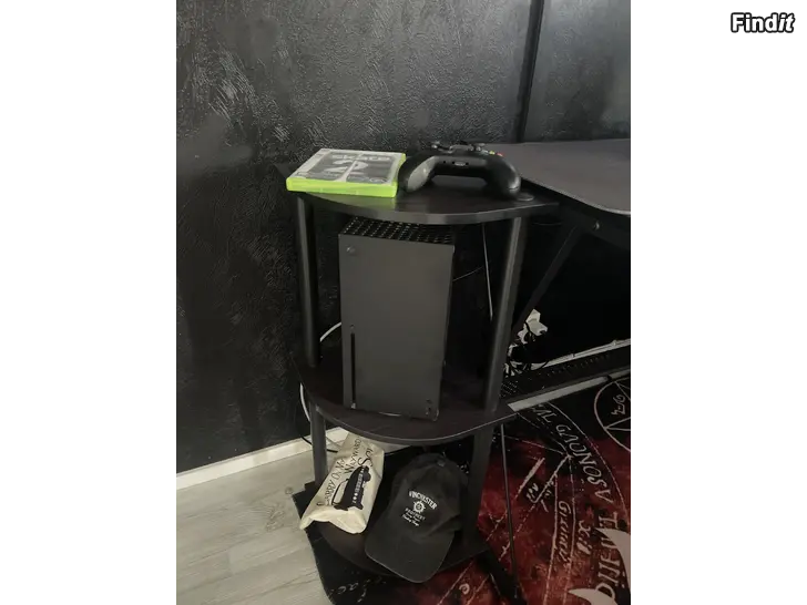 Myydään Xbox Series X Skate 2 bundle