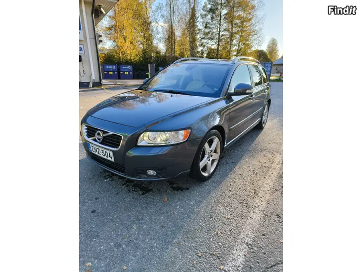 Myydään Volvo v50 1.6 TDI 2011