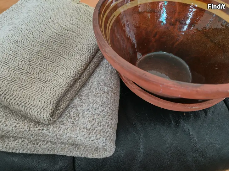 Myydään Pellavapyyhkeet  ja savikulhot