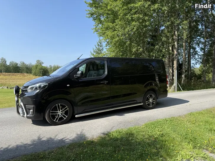 Säljes Säljes Toyota Proace lång modell i bra skick