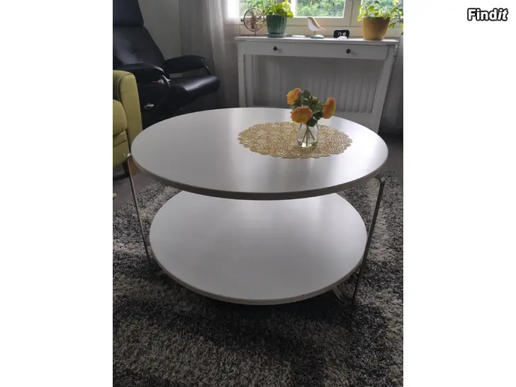 Myydään Olohuoneen pöytä