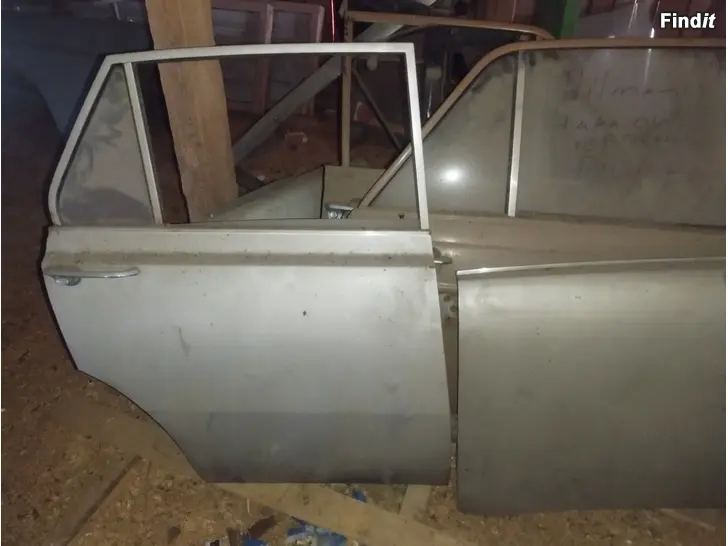 Myydään Toyota corona