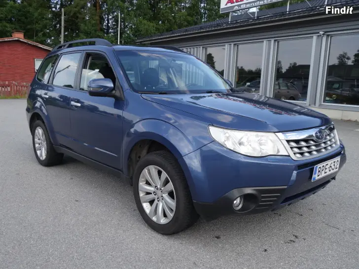 Säljes SUBARU FORESTER 2.0i XS Aut.AWD, 176tkm -10/2011 Säljes SUBARU FORESTER 2.0i XS Aut.AWD, 176tkm -10/2011