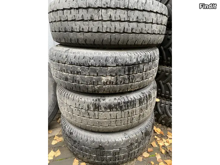 Myydään Pakettiauton kesärenkaat