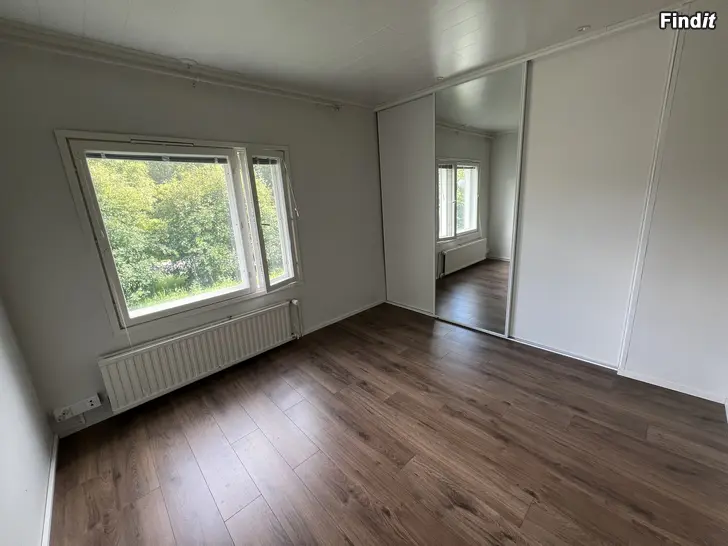 Vuokrataan Vuokrataan 2h+k, 35 m²  Täysin remontoitu kaksio Pukinjärvellä, Vaasassa