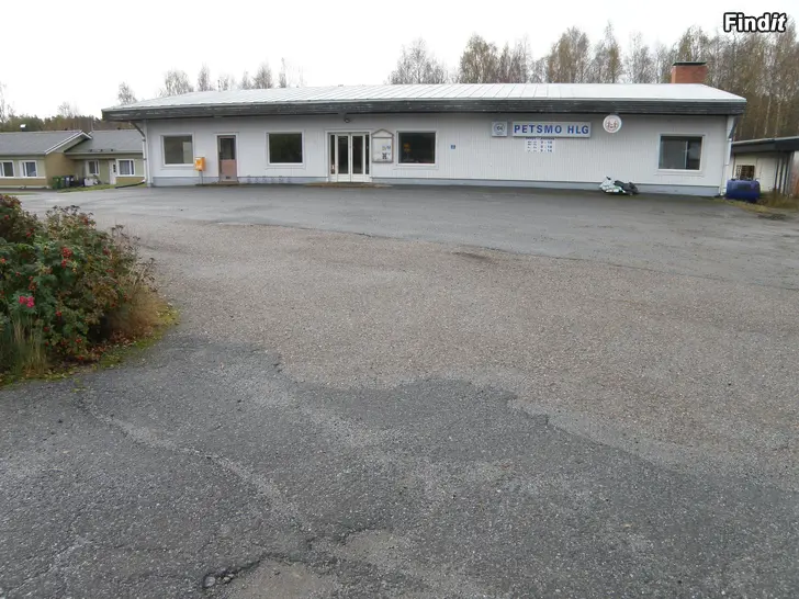 Säljes Petsmo handelslags fastighet
