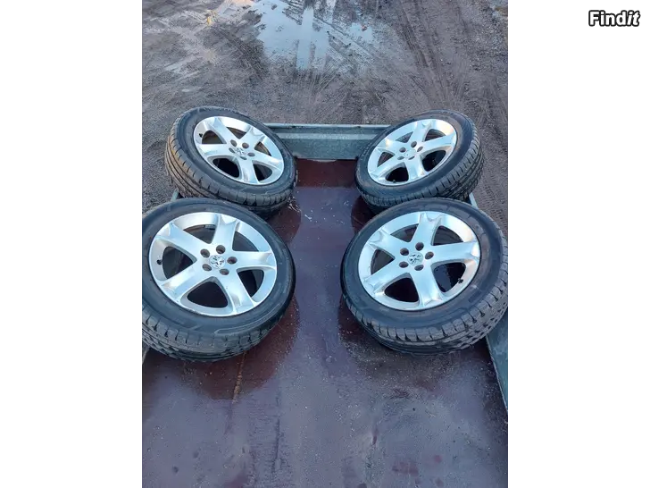 Säljes Sommar däck på fälg